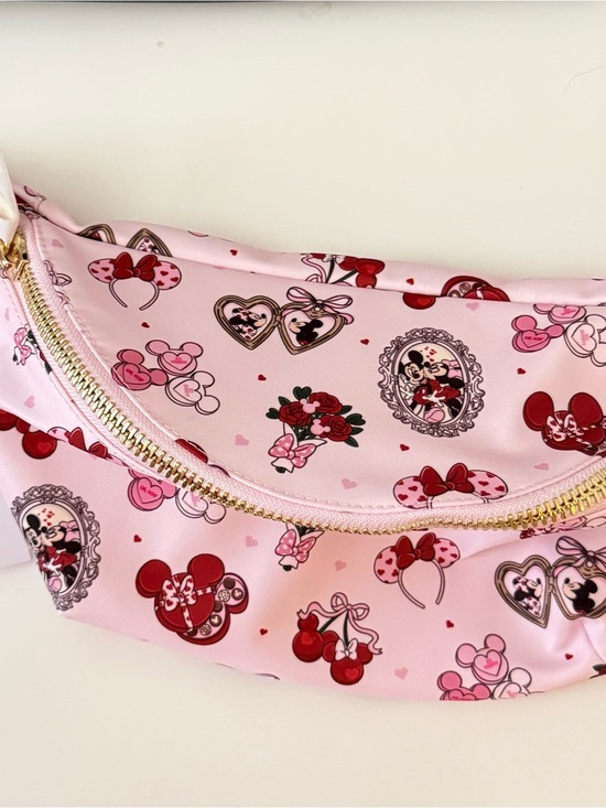Stoney Clover Lane Handbags - Stoney Clover Lane Disney Valentine Jumbo Fanny